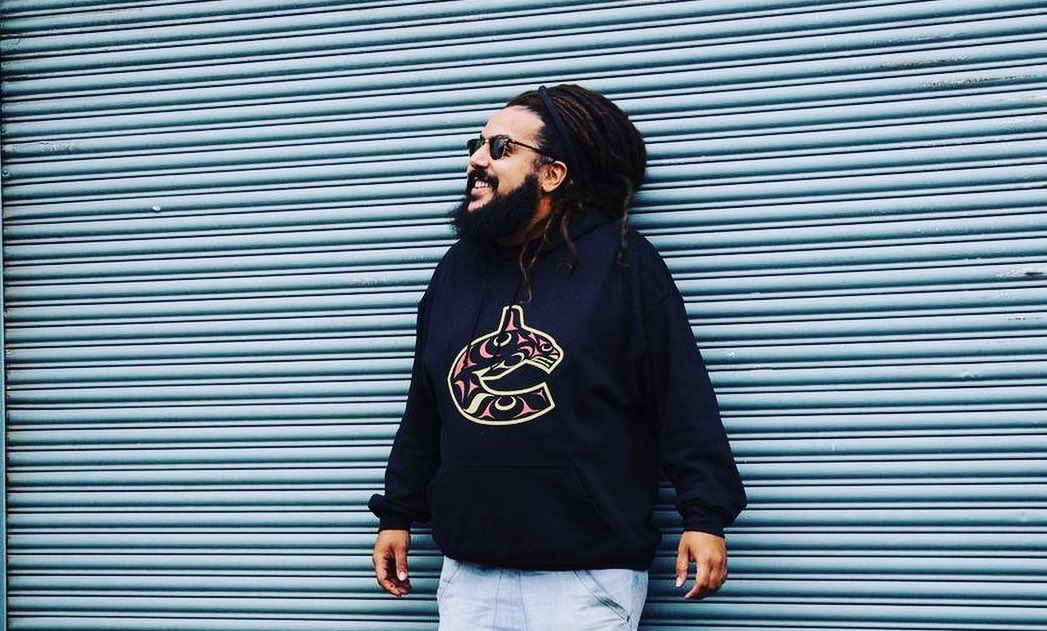 Feature: Julian Belbachir - Babdoukkala