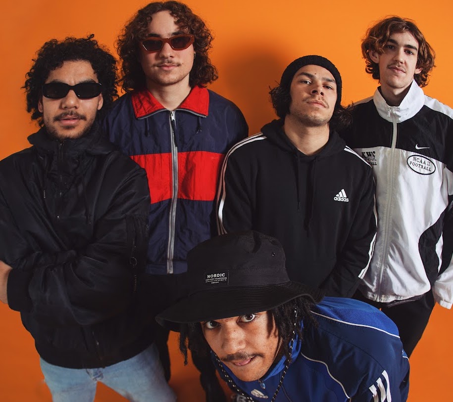 Feature: South Summit - Creatures